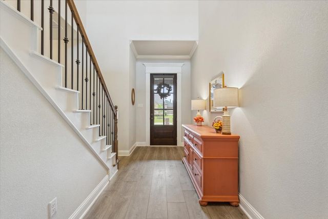 1046 Kreece Drive, Hewitt, TX 76643