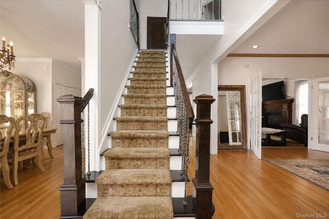 22 Putters Court, Staten Island, NY 10301