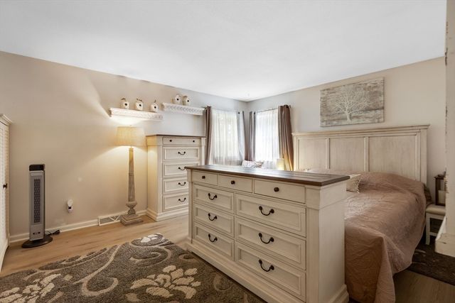 15 Conestoga Rd, Lexington, MA 02421