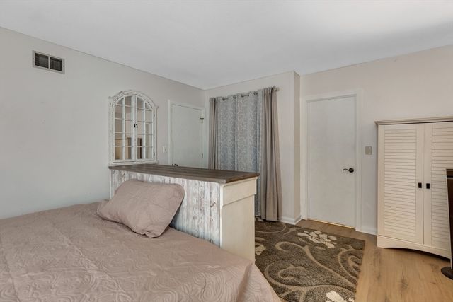 15 Conestoga Rd, Lexington, MA 02421