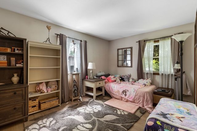 15 Conestoga Rd, Lexington, MA 02421