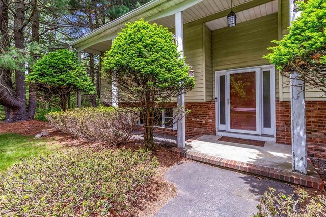 15 Conestoga Rd, Lexington, MA 02421
