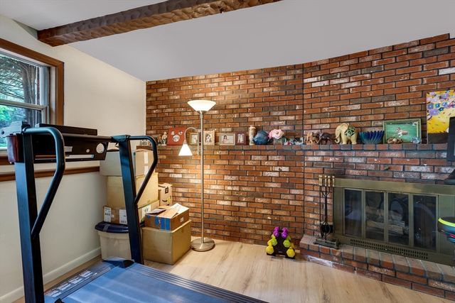 15 Conestoga Rd, Lexington, MA 02421