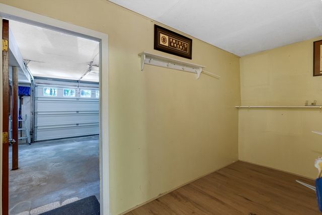 15 Conestoga Rd, Lexington, MA 02421