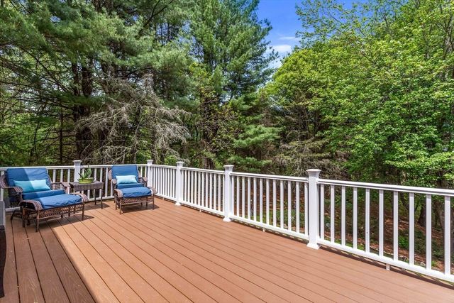 15 Conestoga Rd, Lexington, MA 02421