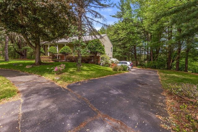 15 Conestoga Rd, Lexington, MA 02421