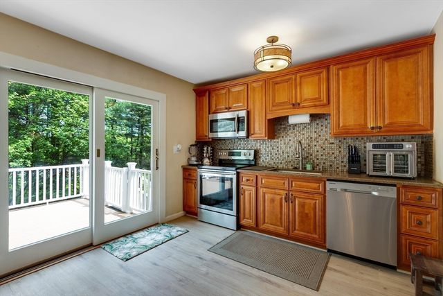 15 Conestoga Rd, Lexington, MA 02421