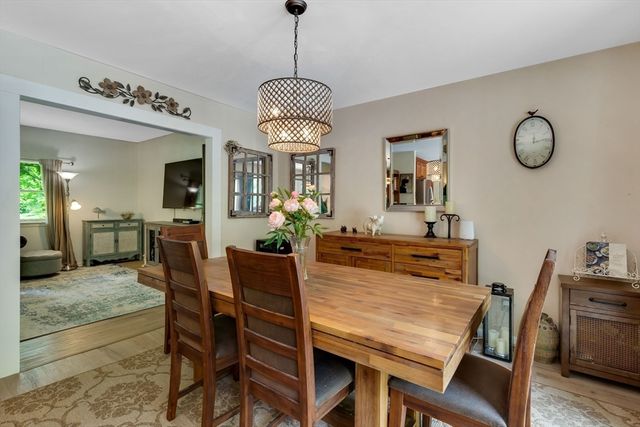 15 Conestoga Rd, Lexington, MA 02421
