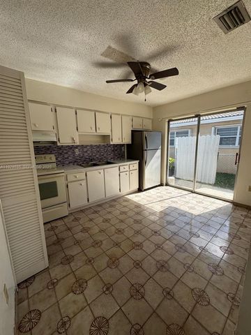 4796 E 10th Ave 2, Hialeah, FL 33013