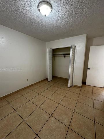 4796 E 10th Ave 2, Hialeah, FL 33013