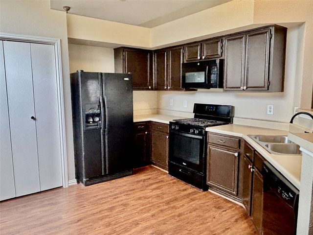 1701 Hillside Drive, Balch Springs, TX 75180