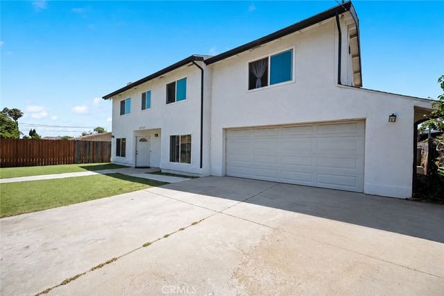 7723 Simpson Avenue, North Hollywood, CA 91605