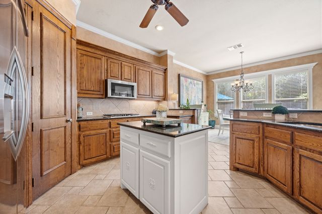 2733 Sylvan Way, Mckinney, TX 75072