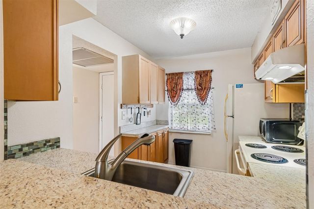 11110 CARRIAGE HILL DRIVE 5, Port Richey, FL 34668