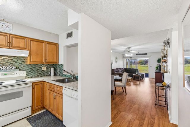 11110 CARRIAGE HILL DRIVE 5, Port Richey, FL 34668