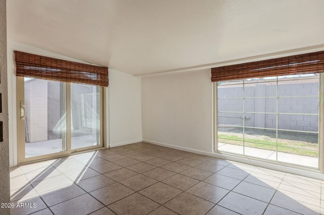 6311 W MEDLOCK Drive, Glendale, AZ 85301