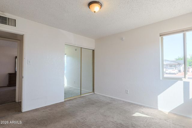 6311 W MEDLOCK Drive, Glendale, AZ 85301