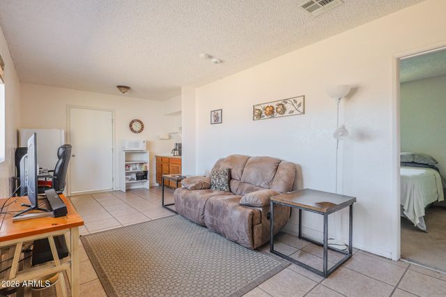 6311 W MEDLOCK Drive, Glendale, AZ 85301