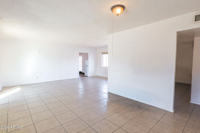 6311 W MEDLOCK Drive, Glendale, AZ 85301