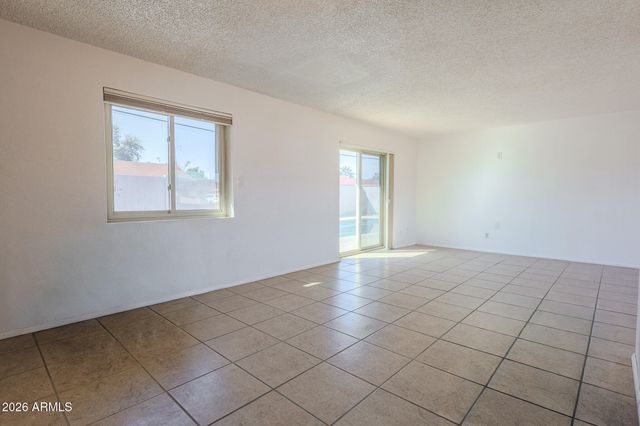 6311 W MEDLOCK Drive, Glendale, AZ 85301