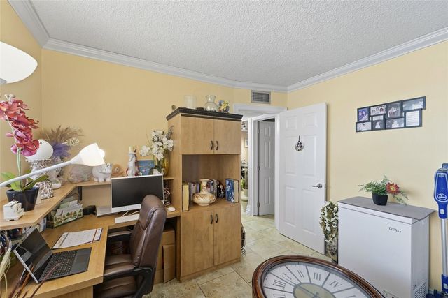 5750 NW 64th Avenue 211, Tamarac, FL 33319