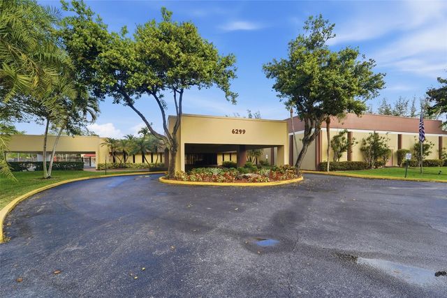 5750 NW 64th Avenue 211, Tamarac, FL 33319