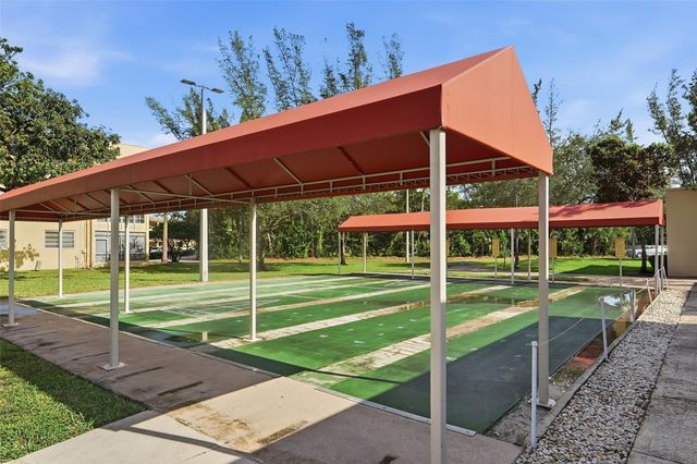 5750 NW 64th Avenue 211, Tamarac, FL 33319