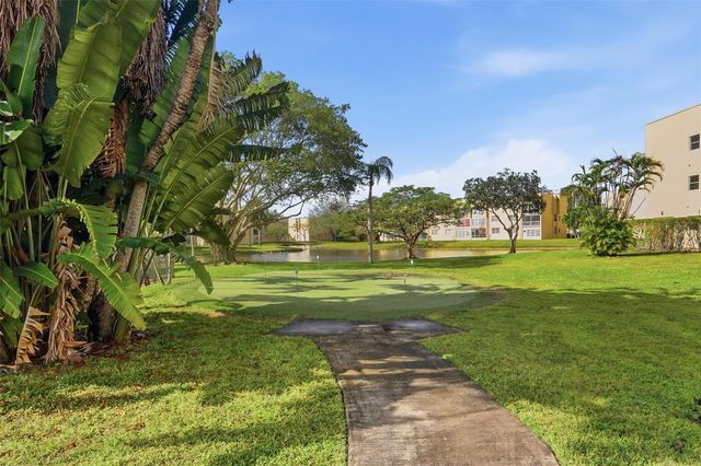 5750 NW 64th Avenue 211, Tamarac, FL 33319