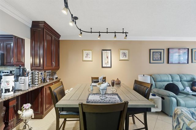 5750 NW 64th Avenue 211, Tamarac, FL 33319