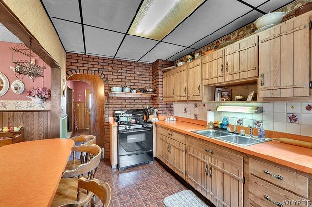 78 Henrietta Avenue, Buffalo, NY 14207