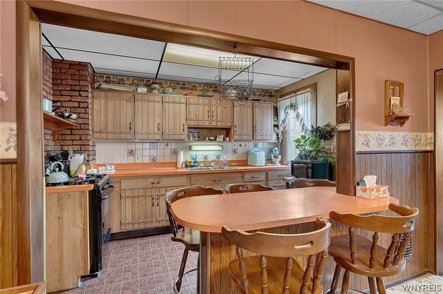 78 Henrietta Avenue, Buffalo, NY 14207