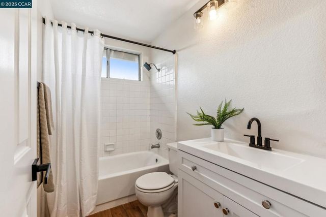 4544 La Vista Ct, Oakley, CA 94561