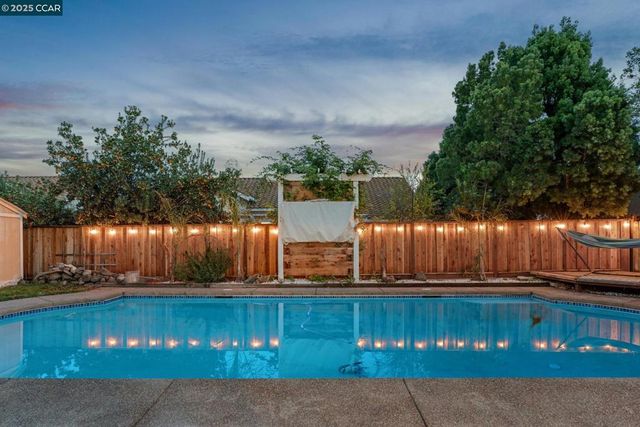 4544 La Vista Ct, Oakley, CA 94561