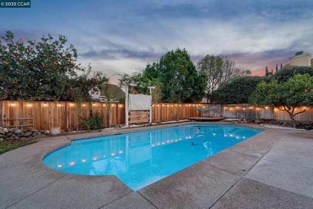 4544 La Vista Ct, Oakley, CA 94561