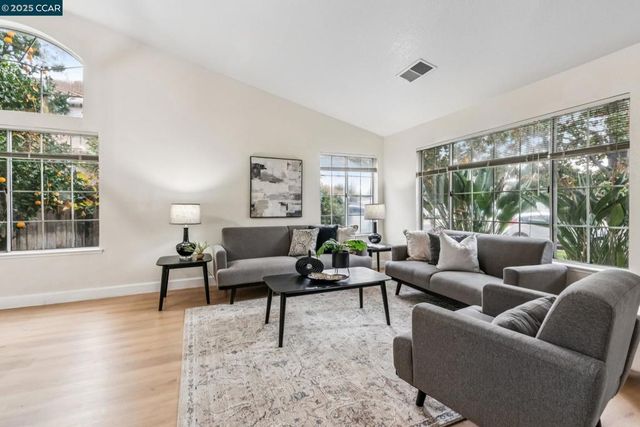 4544 La Vista Ct, Oakley, CA 94561