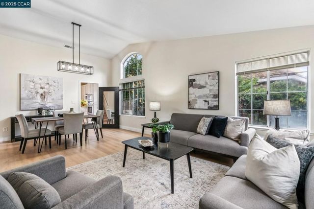 4544 La Vista Ct, Oakley, CA 94561