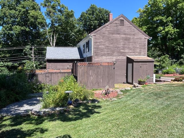 33 Coldbrook Road, Oakham, MA 01068