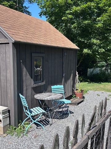 33 Coldbrook Road, Oakham, MA 01068