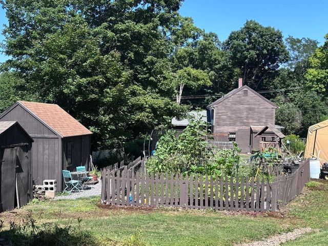 33 Coldbrook Road, Oakham, MA 01068