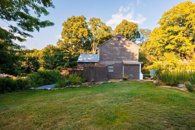 33 Coldbrook Road, Oakham, MA 01068