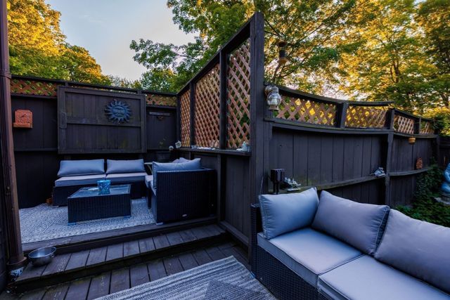 33 Coldbrook Road, Oakham, MA 01068