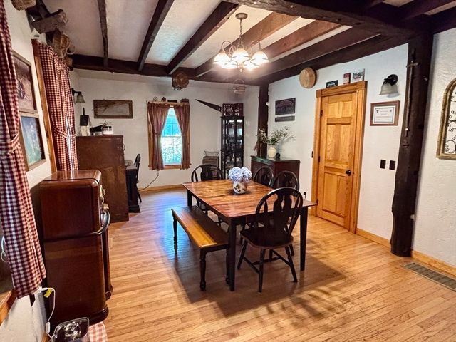 33 Coldbrook Road, Oakham, MA 01068