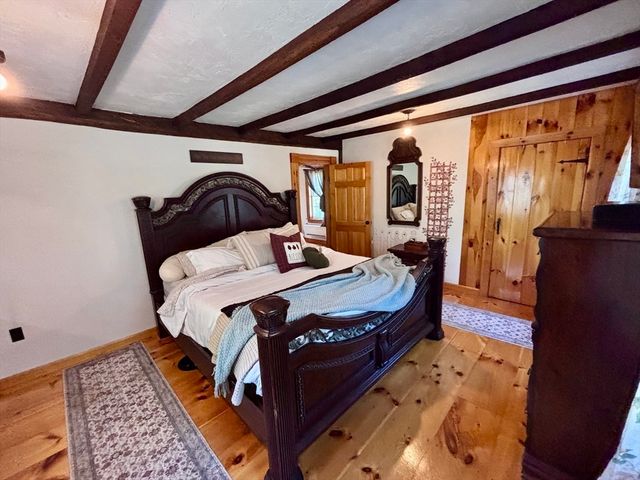 33 Coldbrook Road, Oakham, MA 01068