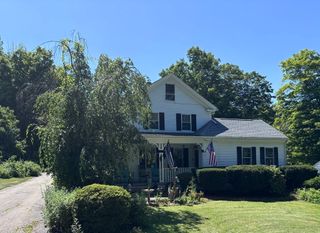 33 Coldbrook Road, Oakham, MA 01068