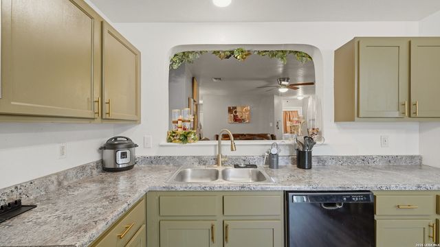 7703 Arabian Creek, San Antonio, TX 78244