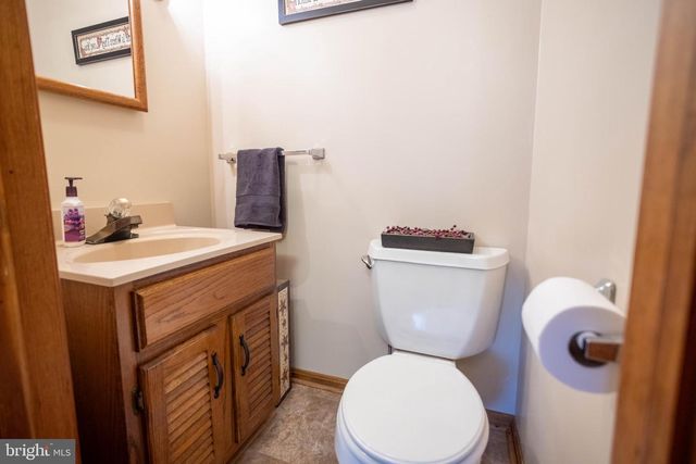 1015 HERITAGE AVE, Shippensburg, PA 17257