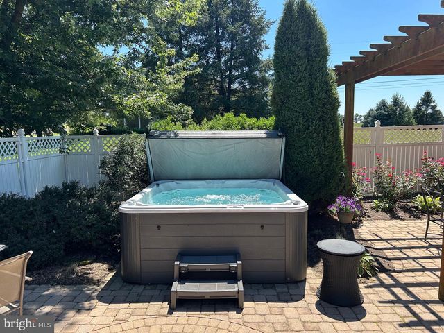 1015 HERITAGE AVE, Shippensburg, PA 17257