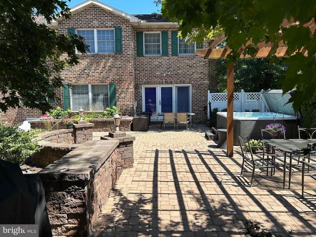 1015 HERITAGE AVE, Shippensburg, PA 17257