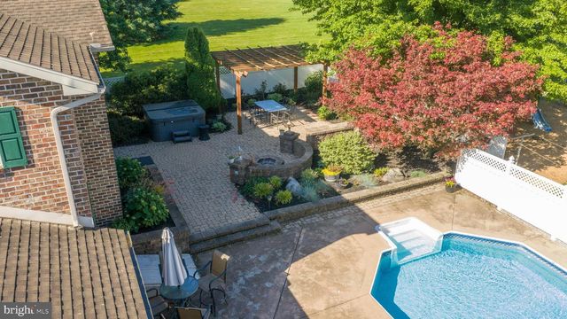 1015 HERITAGE AVE, Shippensburg, PA 17257