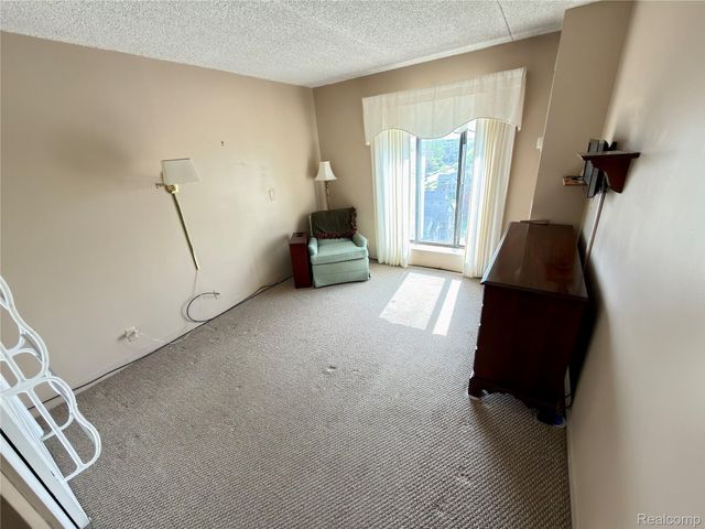21800 Morley Ave 906, Dearborn, MI 48124
